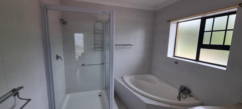 4 Bedroom Property for Sale in Mossel Bay Central Western Cape